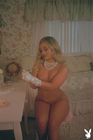 Hot Petite Curvy Jackie