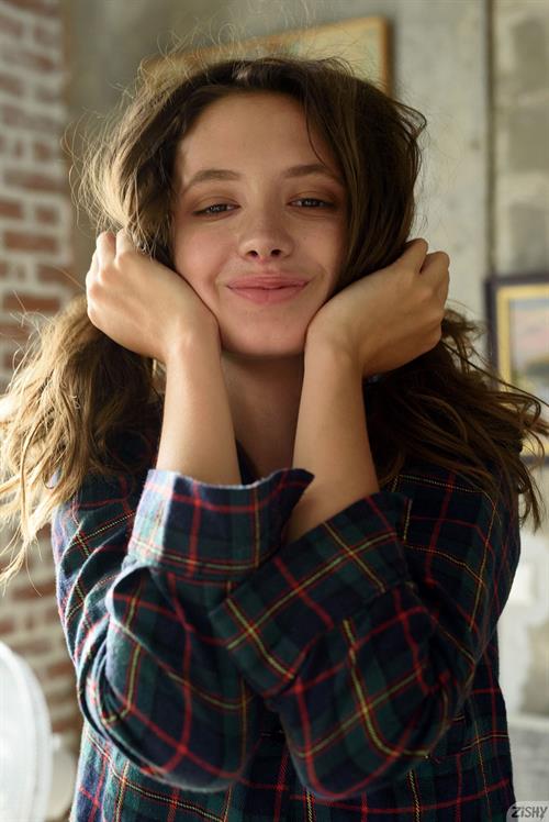 Disha Yudina Pictures Lovely Disha Yudina