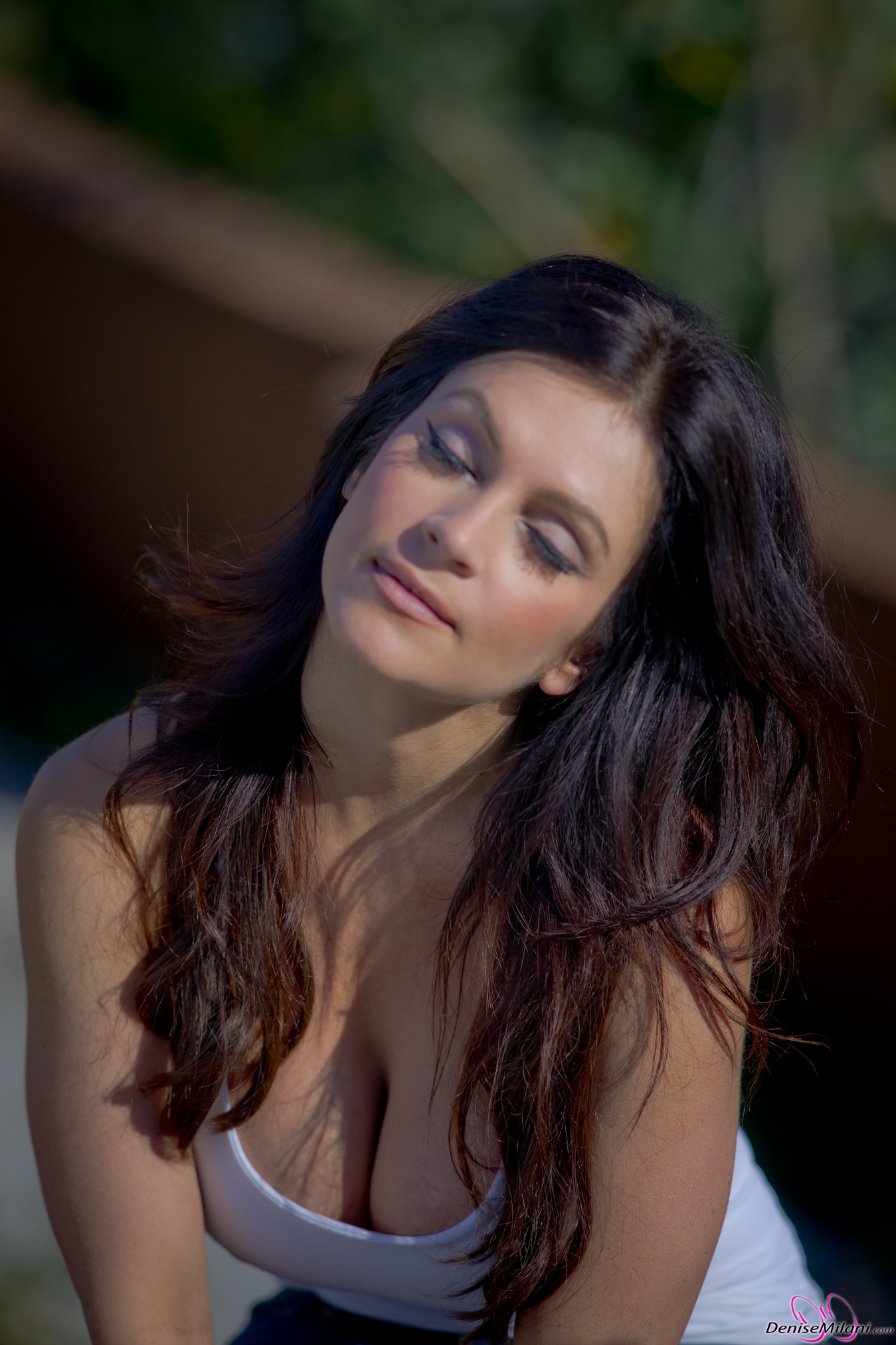 Denise Milani Photoset - View