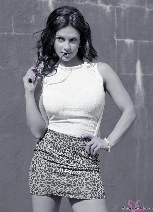 Denise Milani Photoset - Retrod