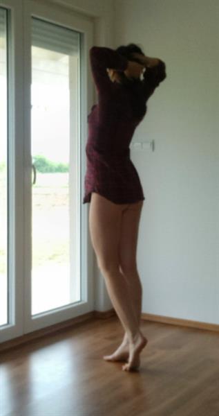 Lepricorn/Louise Hay taking a selfie