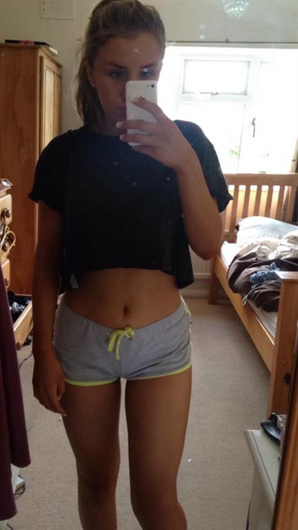 dirty wife like so share herself online