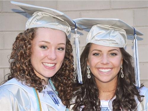 madison taking a selfie