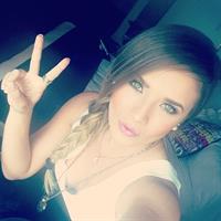 Kimberly Dosramos taking a selfie