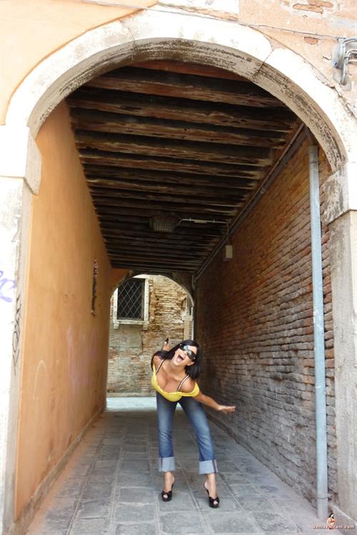 Denise Milani Snapshots - Venice_Europe