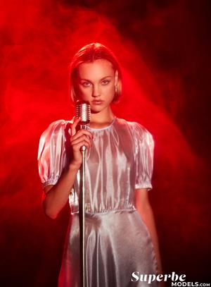 Hannah Ray Pictures Stay with Hannah Ray - See Her Videos, Galleries and Selfie Videos at SuperBeModels