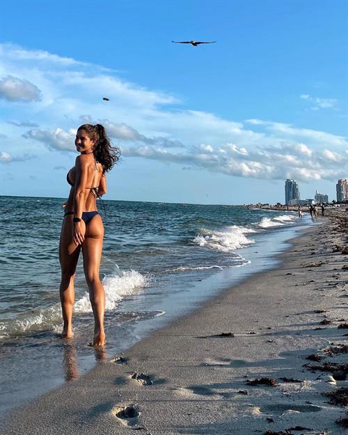 Avril Mathie Bikini Pictures Avril Mathie in a bikini - ass