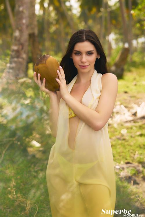 Irina Sivalna Bikini Pictures Paradise Lost with Irina Sivalna