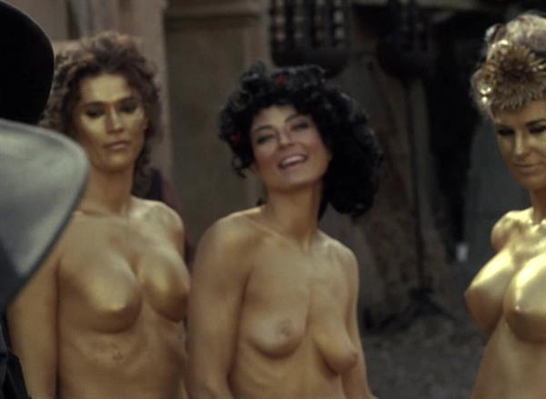 Unknown Golden Prostitutes in Westworld S01E05 (2016)