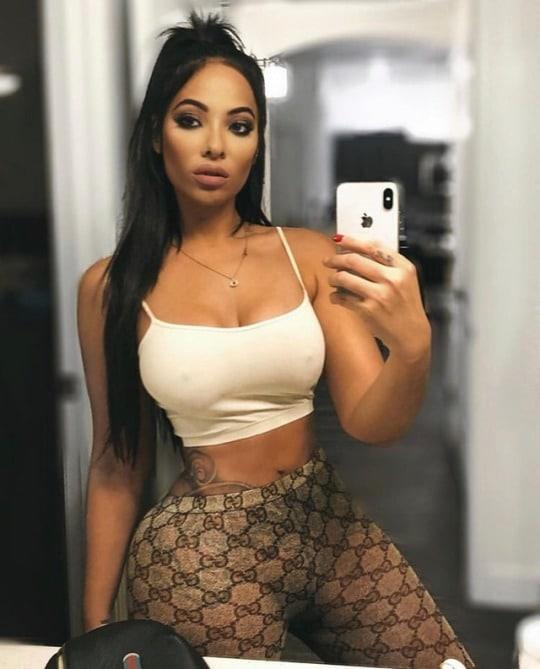 Stephanie Santiago taking a selfie