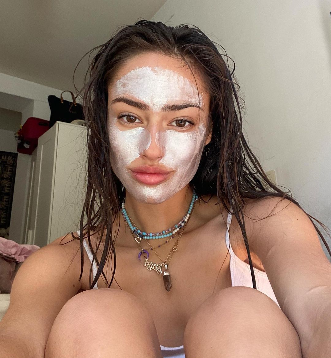 Lou-Ann Vecchia Pictures Lou-Ann Vecchia french model-Instagram pics