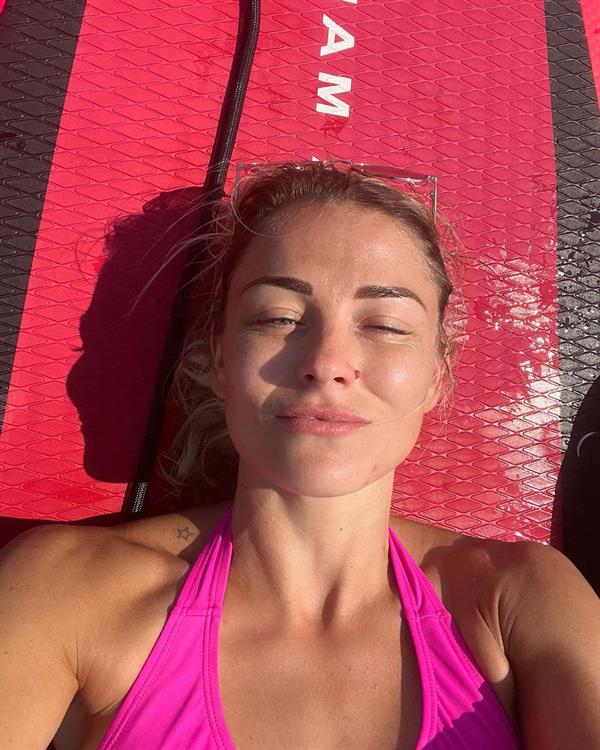 Laure Boulleau Instagram pics