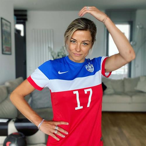 Laure Boulleau Instagram pics