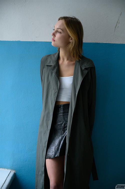 Valya Easton Shows Tiny Tits