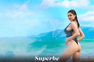 Lola Johnson castaway