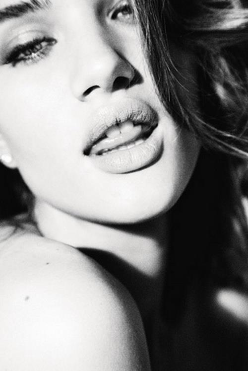 Rosie Huntington-Whiteley