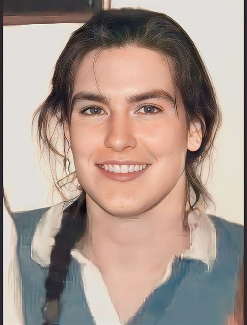 Dee Dee taking a selfie