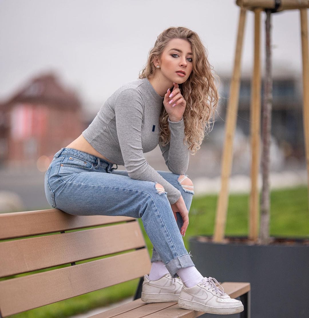 Roksana Szajkowska Pictures Polish Model Born in Poland April 30, 2006. Height: 5'7 . Relationship Status: Single