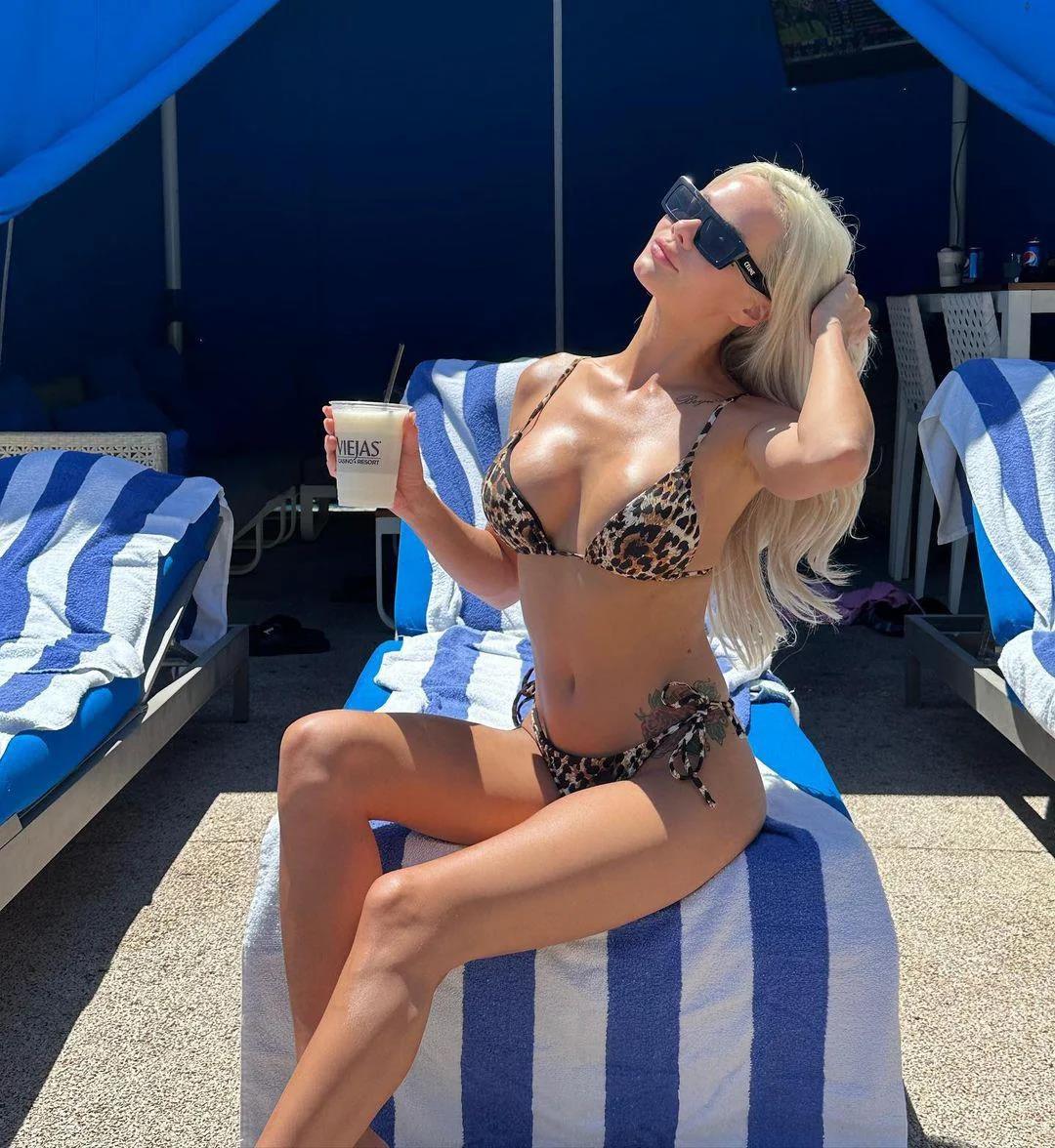 Elsa Jean in a bikini