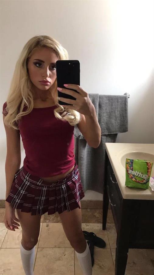 Naomi Woods