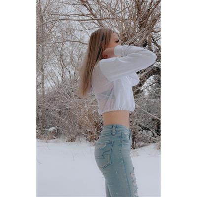 Bailey taking a selfie