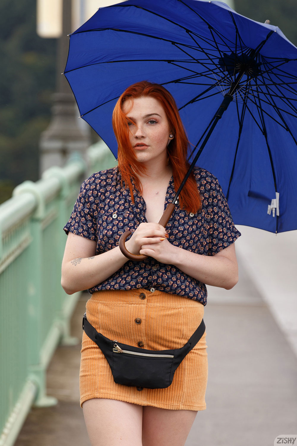 Curvy Rae Frederickson in a Yellow Skirt