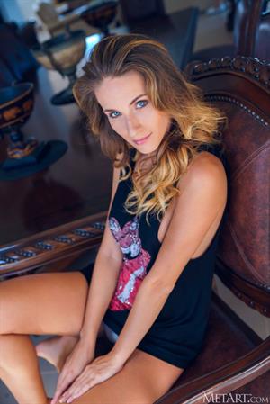 Cara Mell Pictures Sweet Cara Mell Exposed