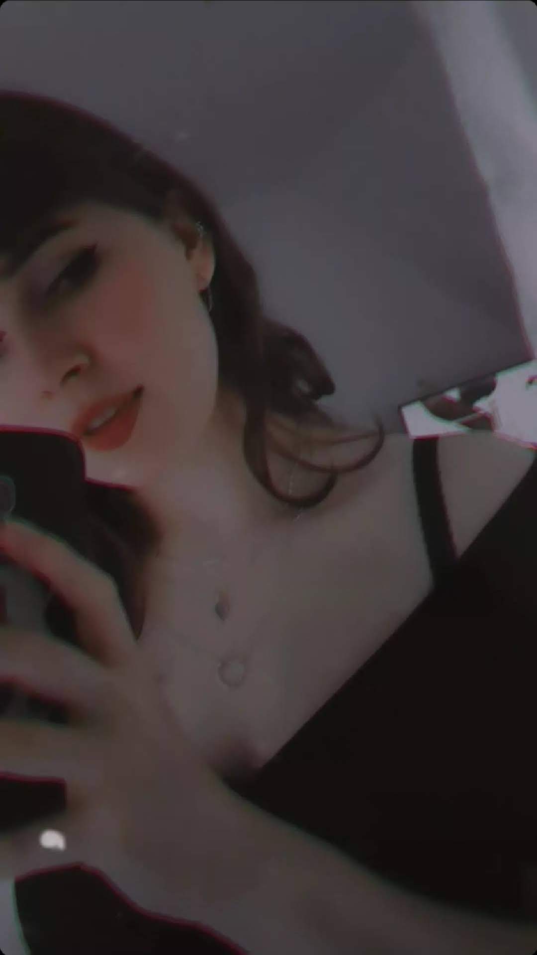 Livia taking a selfie