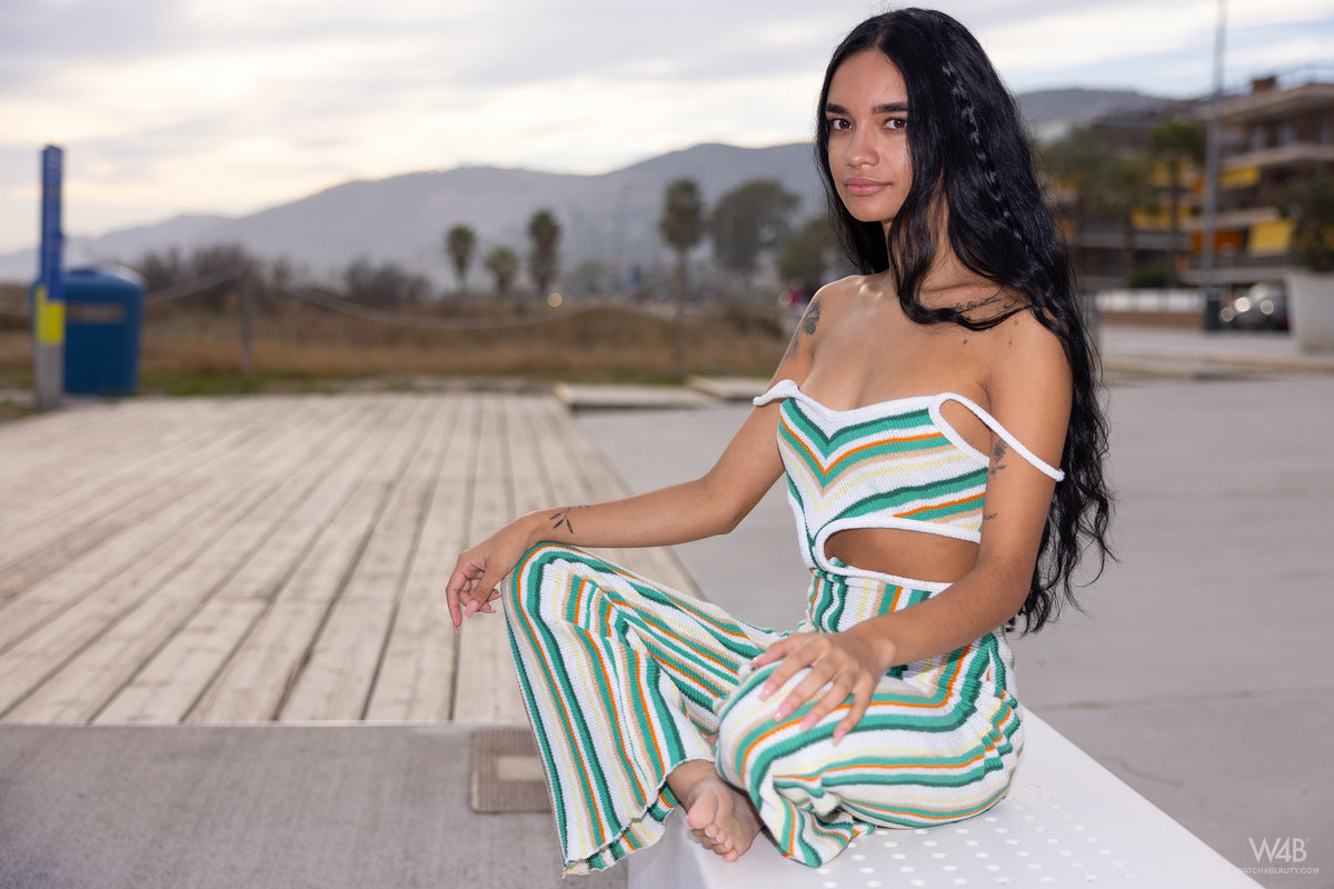 Dulce: Outside And Inside