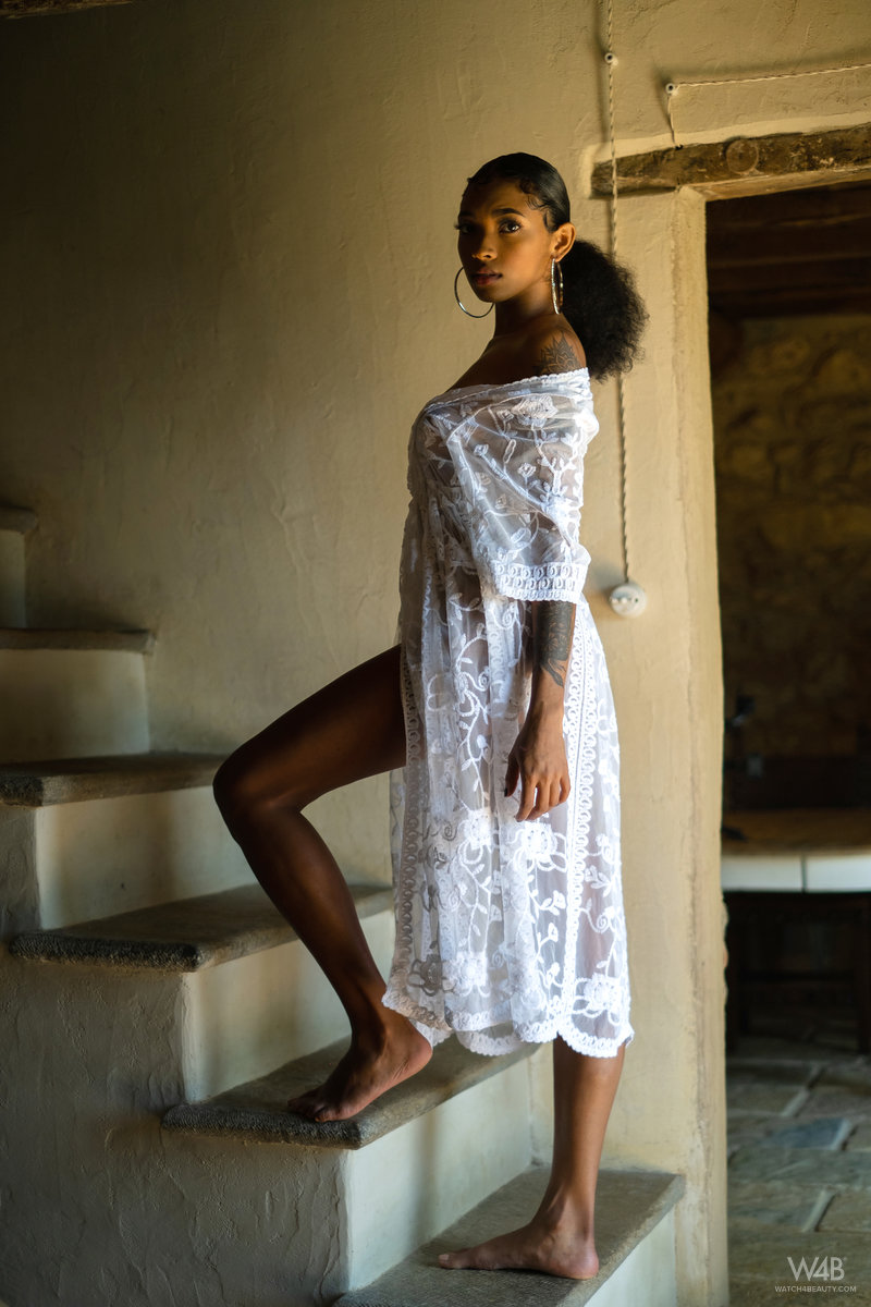 Barbie: Right Moment