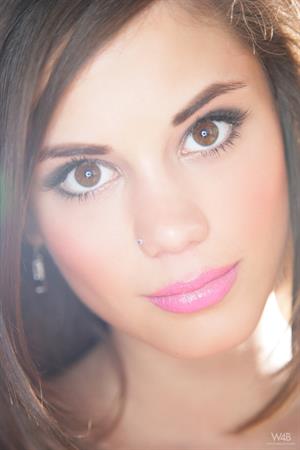 Little Caprice Nude Pictures Little Caprice: Per amore