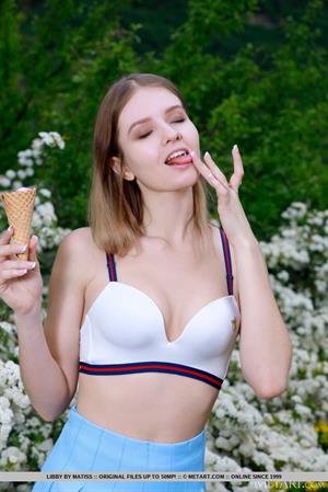 Libby Nude Pictures Spring Sensation