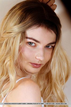 Francesca Rose Nude Pictures Head Spin