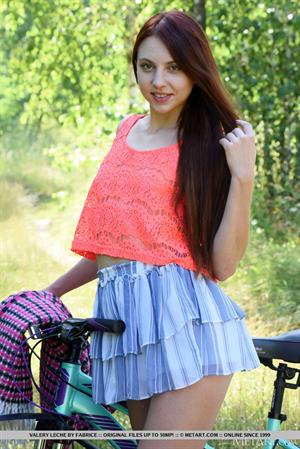 Valery Leche Nude Pictures On A Ride