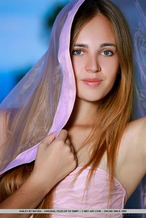 Hailey Nude Pictures Hailey Naked