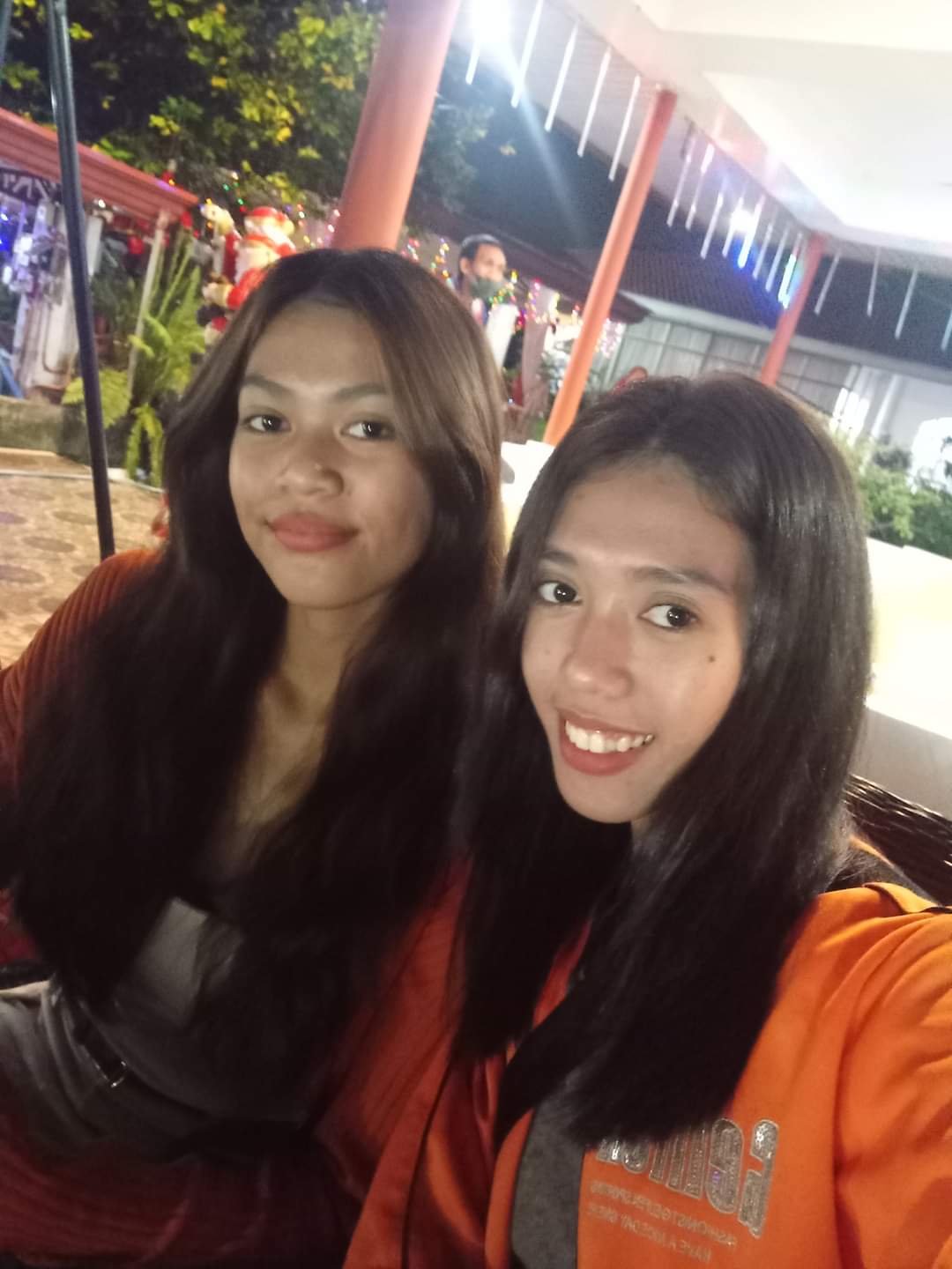 Deep swallowing Davao sisters... 