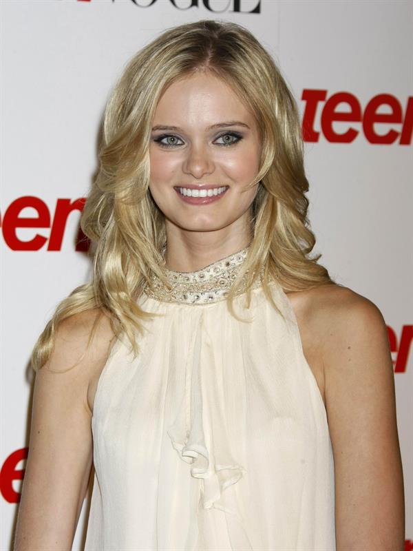 Sara Paxton