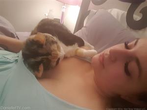 Jesse-&-Serene Nude Pictures Candid Queen