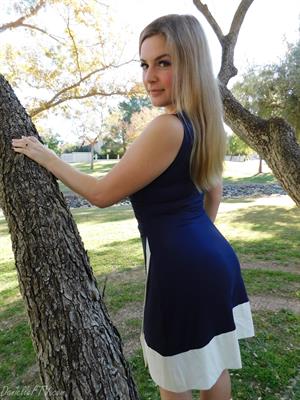 Lilly Nude Pictures Fashion In The Park