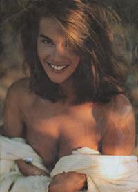 Elle MacPherson - breasts