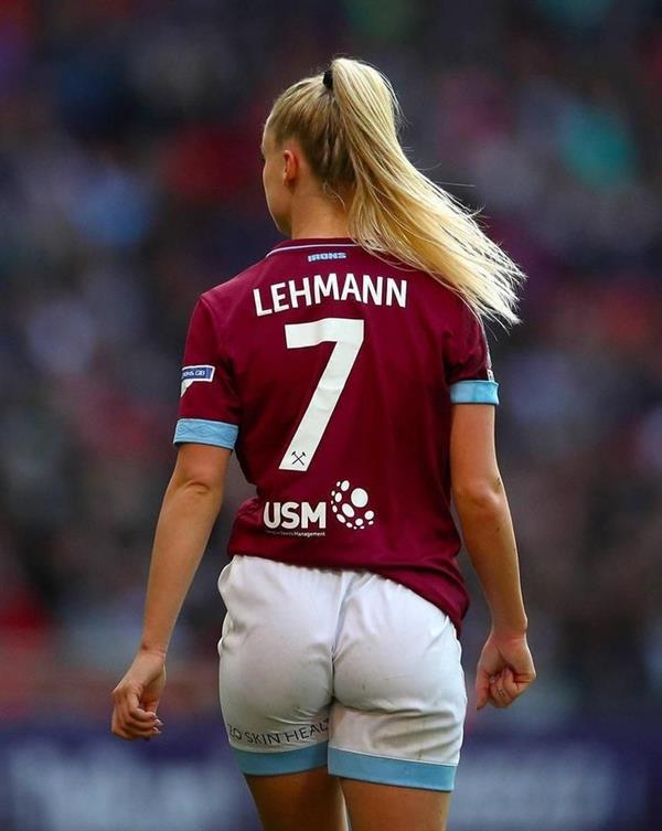 Alisha Lehmann - ass