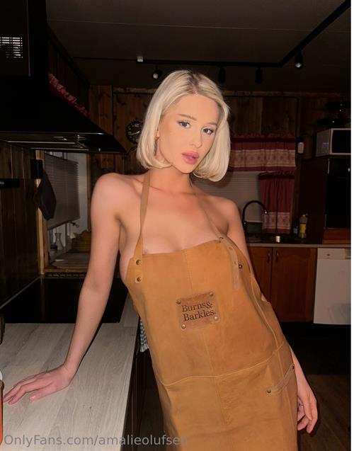 Amalie Olufsen Pictures Norwegian Actress, Model & Influencer
