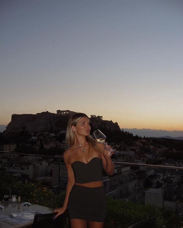 Ellie Thumann