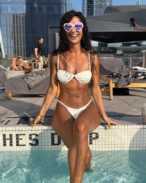 Nasanin Nuri in a bikini