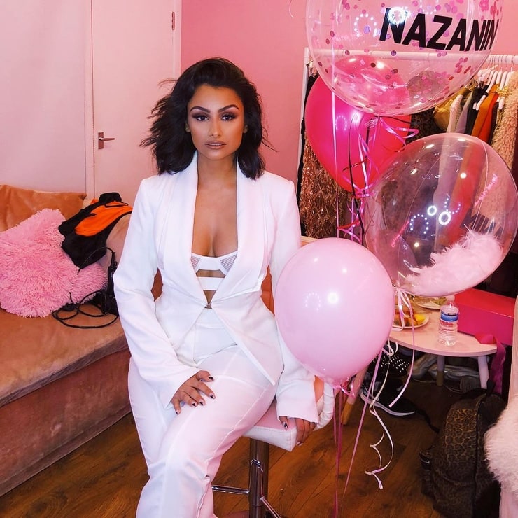 Nazanin Mandi