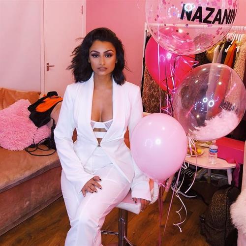Nazanin Mandi