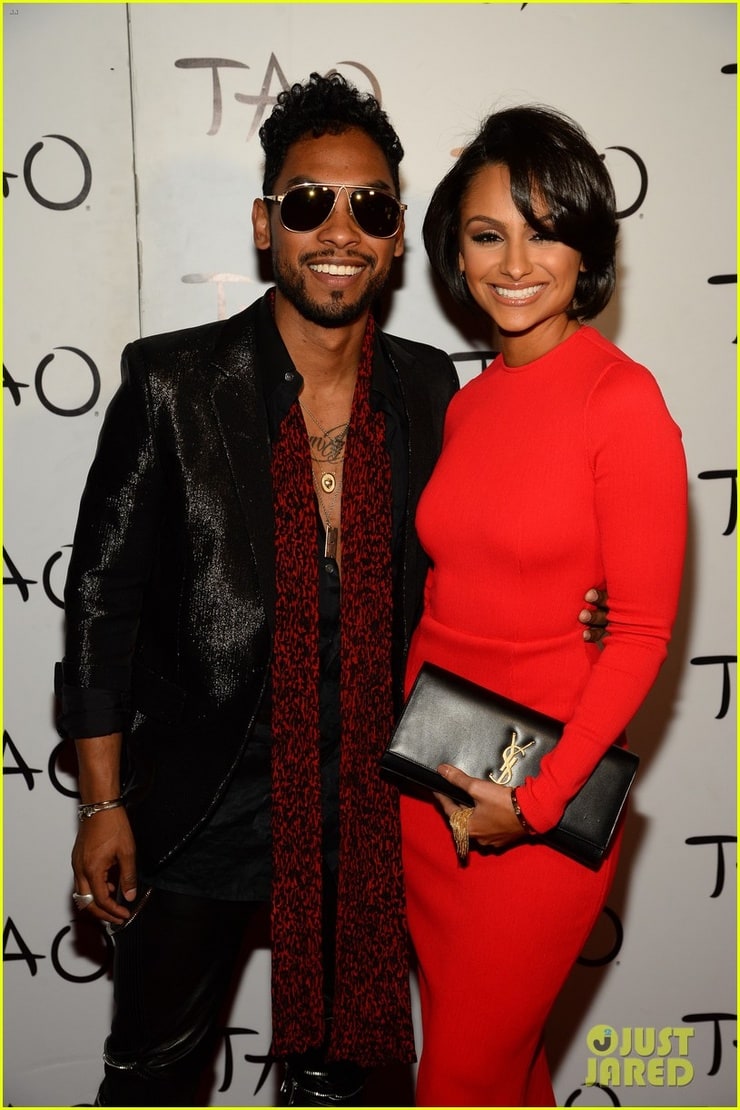 Nazanin Mandi