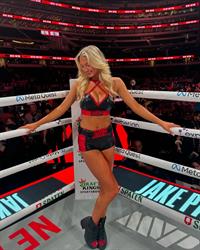 Sydney Thomas was a ring girl in the Mike Tyson vs Jake Paul fight