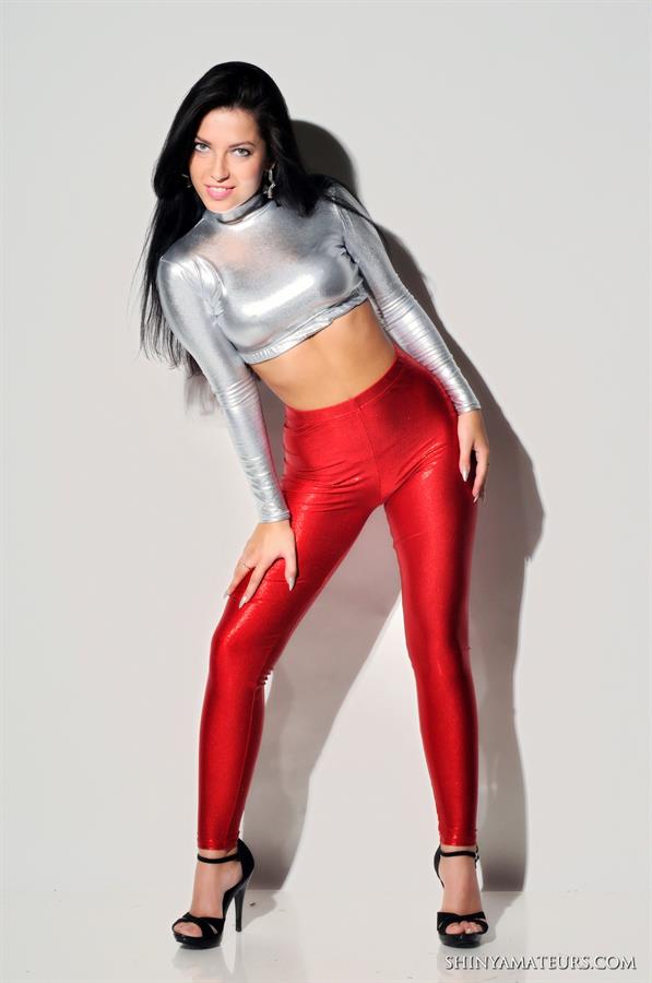 Marina E