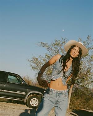 Elisha & Renee Herbert - Cowgirls